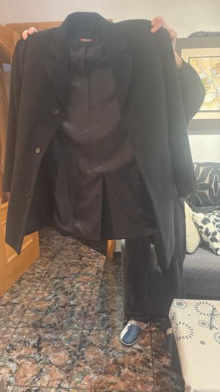 Abrigo negro hombre