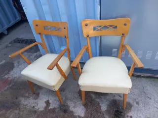 Juego de 2 Sillas de Madera