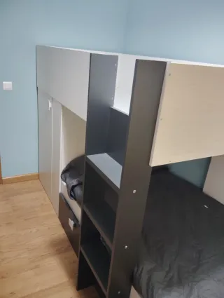 Litera tren gris y blanca