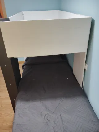 Litera tren gris y blanca