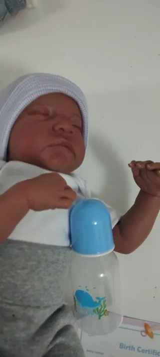 Bebé Reborn Realista con Biberón y Certificado