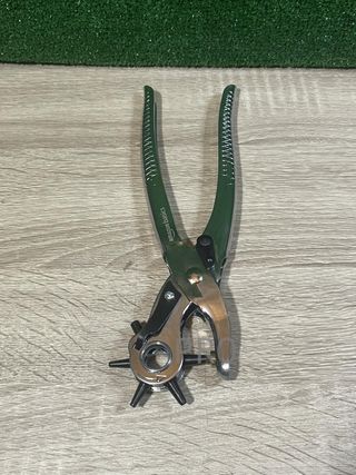 Juego de perforadora de cuero Amazon Basics