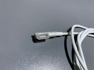 Cargador macbook original magsafe 1 60W nuevo