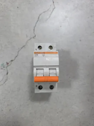 Schneider C40 Interruptor Automático