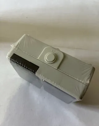 Unitec 46246L Interruptor y Toma Corriente