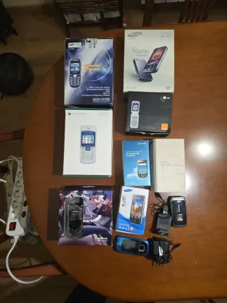 Lote de teléfonos móviles LG, Nokia, Samsung,