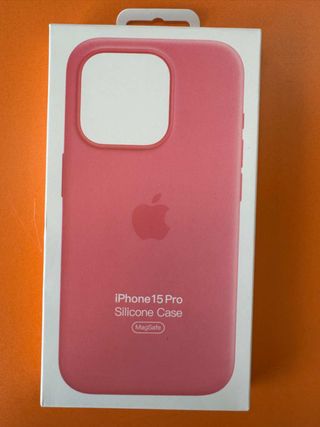 Cover iPhone 15 Pro in silicone rosa
