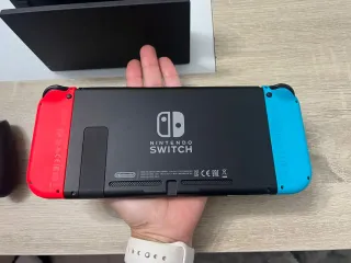 Nintendo Switch Azul y Rojo