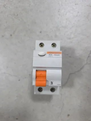 Interruptor schneider 40A - 30mA