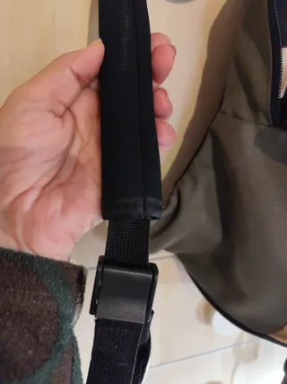 Mochila Quechua 10L Beige y Verde Oliva