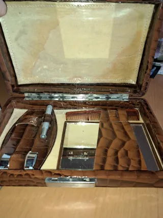 Estuche Colec. Afeitado Hombre piel reptil.