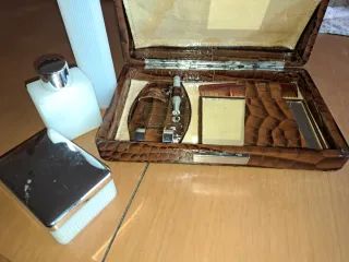 Estuche Colec. Afeitado Hombre piel reptil.