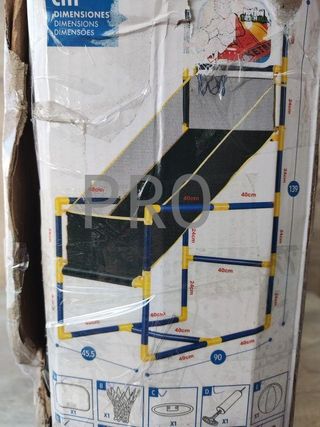 Canasta baloncesto con recogepelotas