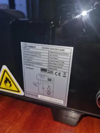 Vitrina expositora ABSENT