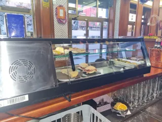 Vitrina expositora ABSENT