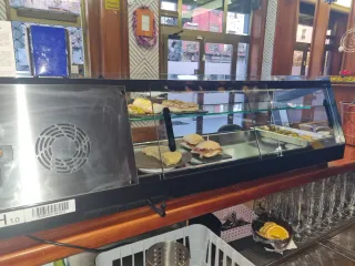 Vitrina expositora ABSENT