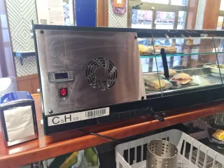 Vitrina expositora ABSENT