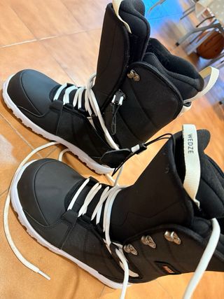 Tabla Snowboard 130cm + Fijaciones + Botas niño