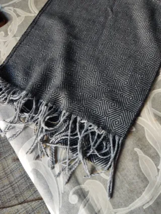 Bufanda caballero tonos grises