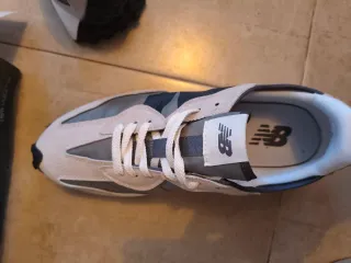 Zapatillas New Balance 327 Gris y Negro talla 45