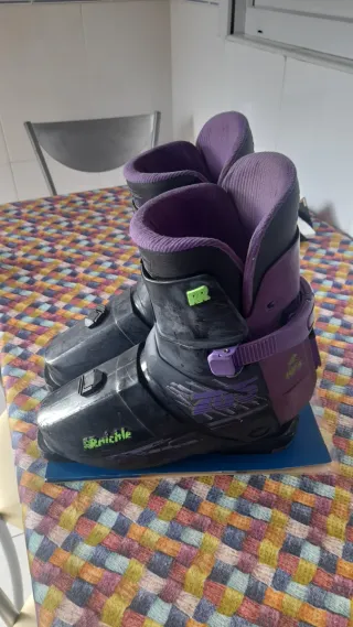 Botas de esquí Raichle negras y moradas