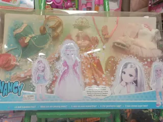 Nancy Cantante, Princesa y Patinadora con Accesori