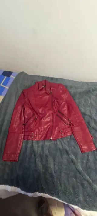 Chaqueta Roja Cuero Sintético