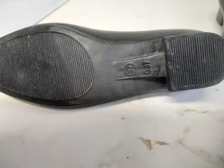 Zapatos tacon bajo negros  para mujer