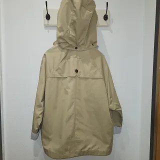 Gabardina beige capucha T.XL forro rayas