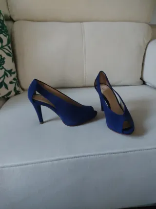 Zapatos de tacón azul