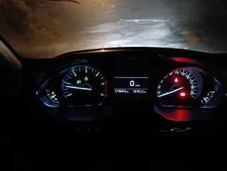 Peugeot 208 2015 motor NO pure tech