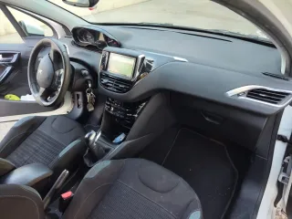 Peugeot 208 2015 motor NO pure tech