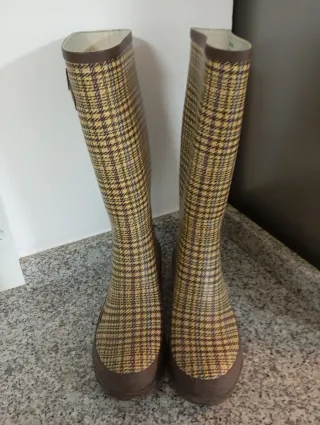 BOTAS AGUA ZARA T.37