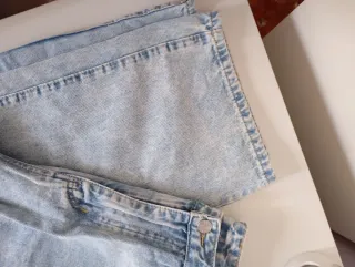 Pantalón vaquero roto