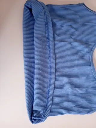 Crop top tirantes Stradivarius azul Talla M