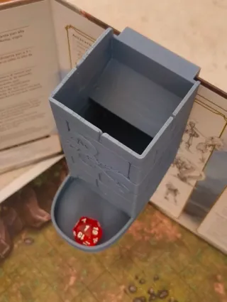 Torre Lancio Dadi D&D Drago