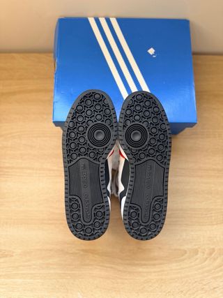 Scarpe Adidas Mid Top Rosse e Bianche Napoli