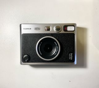Cámara Fujifilm Instax Mini EVO Negra (Híbrida)