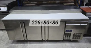 Mesa Fría Ingredientes 226x80x86