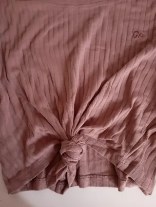 Camiseta rosa manga corta de UP.