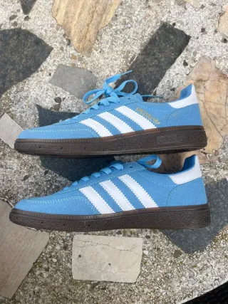 Zapatillas Adidas Azul y Blanco