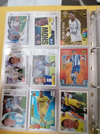 Cromos de fútbol: Ramos, Modric, Iniesta, Guerrero