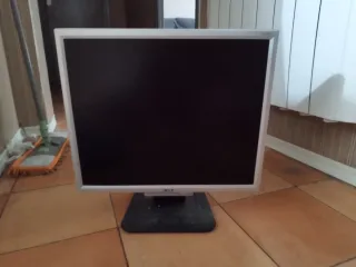 Pantalla Acer Plata/Negra