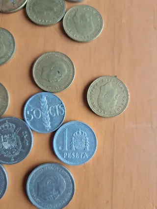 Lote de monedas y billete antiguo