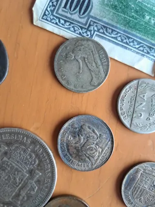 Lote de monedas y billete antiguo