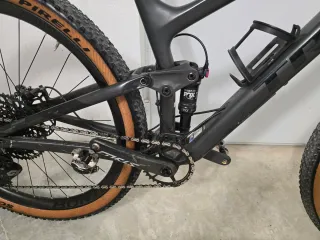 Bicicleta TREK TOP FUEL 9.8 SL CARBON