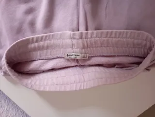 Pantalón corto deportivo lila