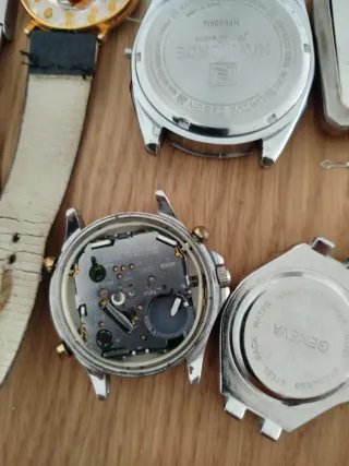 Lote de relojes y pulseras