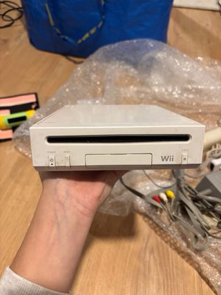 Nintendo Wii Blanca con 2 mandos