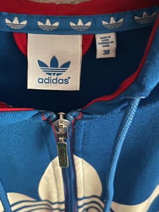 Felpa Adidas con cappuccio e zip